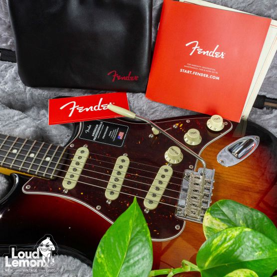 Fender American Professional ll Stratocaster Sunburst электрогитара
