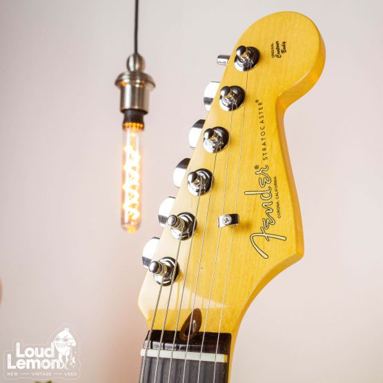 Fender American Professional ll Stratocaster Sunburst электрогитара