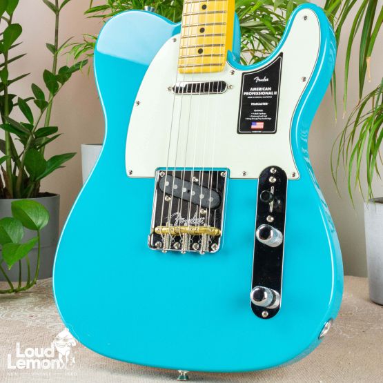 Fender American Professional ll Telecaster Miami Blue электрогитара