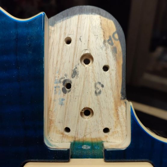 ‌Ernie Ball Music Man Axis Super Sport MM90 Translucent Blue 2012 USA электрогитара