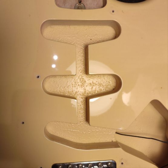 Fender ST72-80SC Stratocaster Yellow White 1992 Japan электрогитара