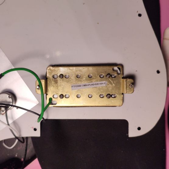 Squier Sonic Stratocaster HT H Flash Pink 2023 Indonesia электрогитара