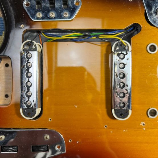 Fender JG66 Jaguar 3-Color Sunburst 1999 Japan электрогитара