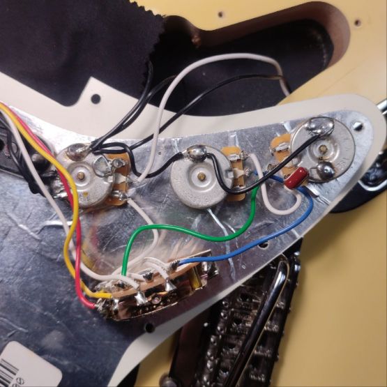 Fender Player Stratocaster Buttercream 2019 Mexico электрогитара