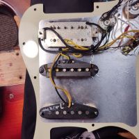Fender Highway One Stratocaster HSS 3-Color Sunburst 2009 USA электрогитара