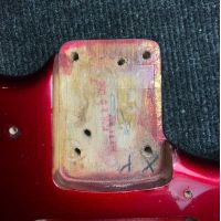 Fender AVRI '57 Stratocaster Candy Apple Red 1998 USA электрогитара
