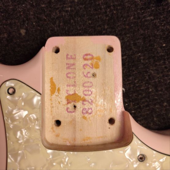 Squier Paranormal Cyclone Shell Pink 2020 China электрогитара