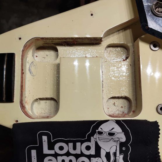 Gibson Flying V '67 Reissue Classic White 1997 USA электрогитара