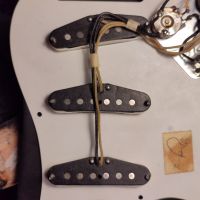 Fender AVRI '57 Stratocaster Black 1994 USA электрогитара