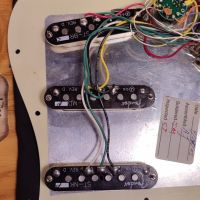 ‌Fender Neck - Deluxe Player's Strat, Body - Classic Series '70s Stratocaster Natural 2006 Mexico электрогитара