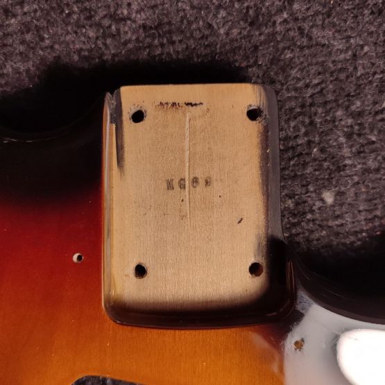 Fender MG69 Mustang Sunburst 2004 Japan электрогитара
