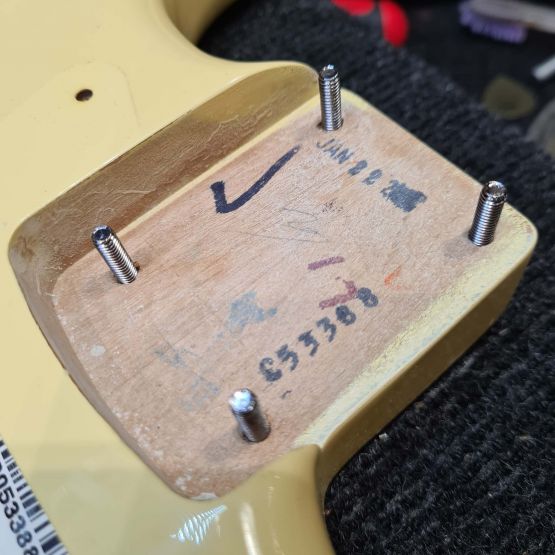 Fender Yngwie Malmsteen Stratocaster Vintage White 2007 USA электрогитара