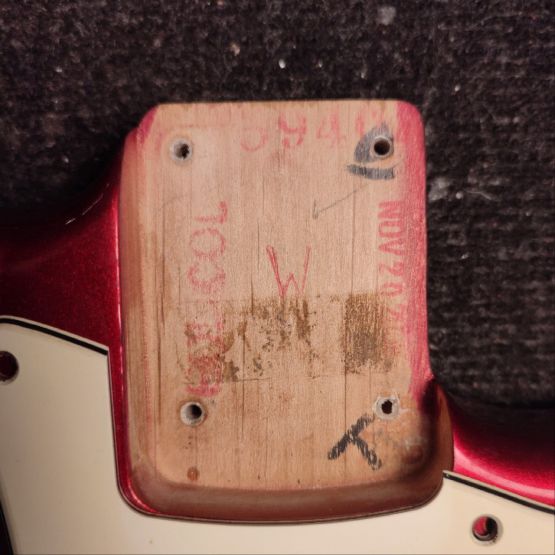 Fender American Special Stratocaster Candy Apple Red 2009 USA электрогитара