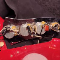 Fender Standard Jazz Bass w/USA Pickups Torino Red 1996 Mexico бас-гитара
