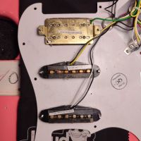 Squier Sonic Stratocaster HSS Tahitian Coral 2023 Indonesia электрогитары
