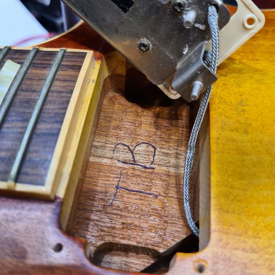 Gibson Les Paul Standard Plus Faded Tea Burst 2005 USA электрогитара