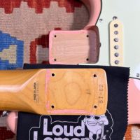 Fender ST62-70TX Stratocaster Shell Pink 1993 Japan электрогитара