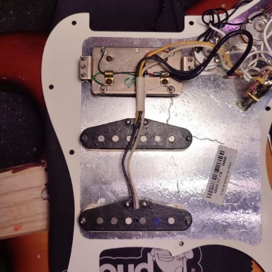 Fender American Standard Stratocaster HSS Sienna Sunburst 2013 USA электрогитара