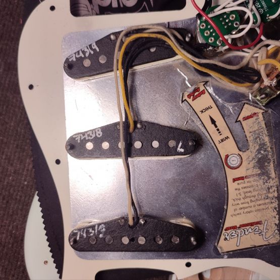 Fender Deluxe Roadhouse Stratocaster Sonic Blue 2013 Mexico электрогитара