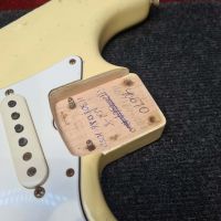 Fender Custom Shop Stratocaster 1969 Heavy Relic Aged Vintage White 2013 USA электрогитара