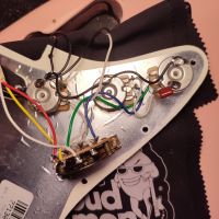 Fender Limited Edition Player Stratocaster Shell Pink 2020 Mexico электрогитара