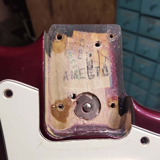 Fender American Standard Stratocaster Midnight Wine 1993 электрогитара