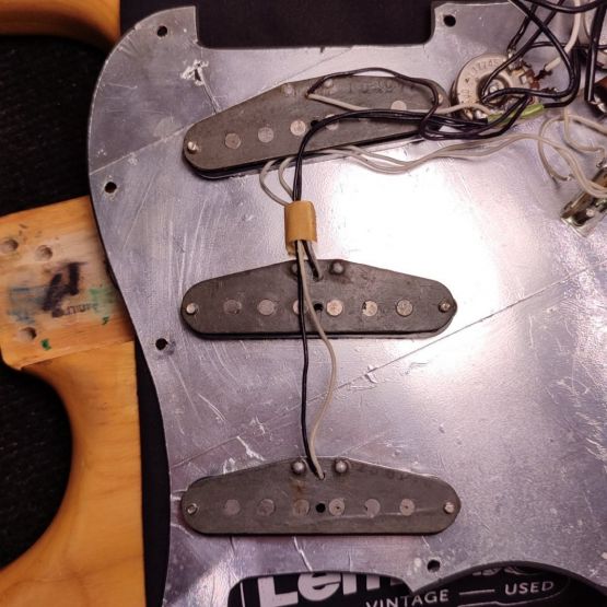Fender Stratocaster Natural 1976 USA электрогитара