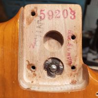 Fender American Deluxe Stratocaster HSS Amber 2009 USA электрогитара