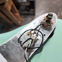 ‌Fender Artist Series Mark Hoppus Signature Precision Bass Surf Green 2008 Mexico бас-гитара