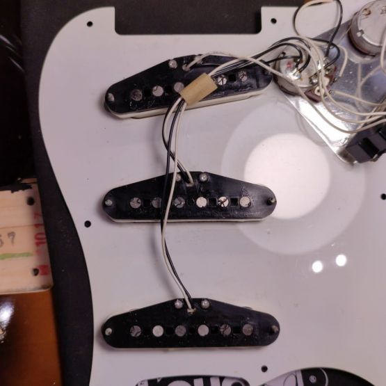 Fender Neck ST-54, Body ST-57 Stratocaster Tobacco Sunburst 1990 Japan электрогитара