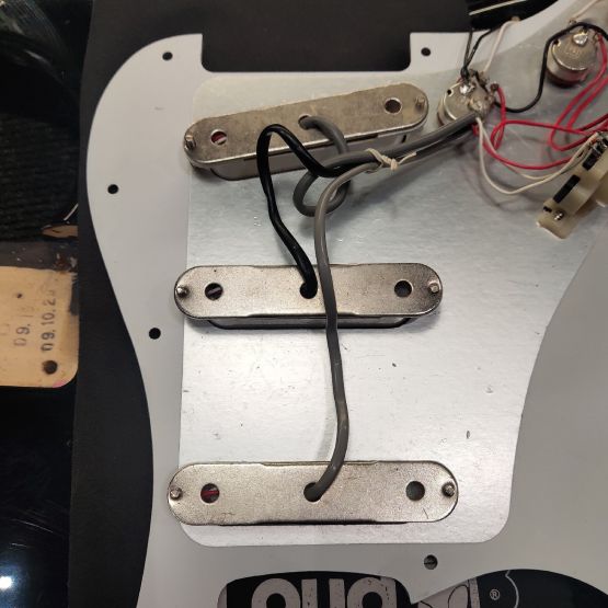 Fender ST-STD J-Craft Standard Stratocaster Black 2009 Japan электрогитара
