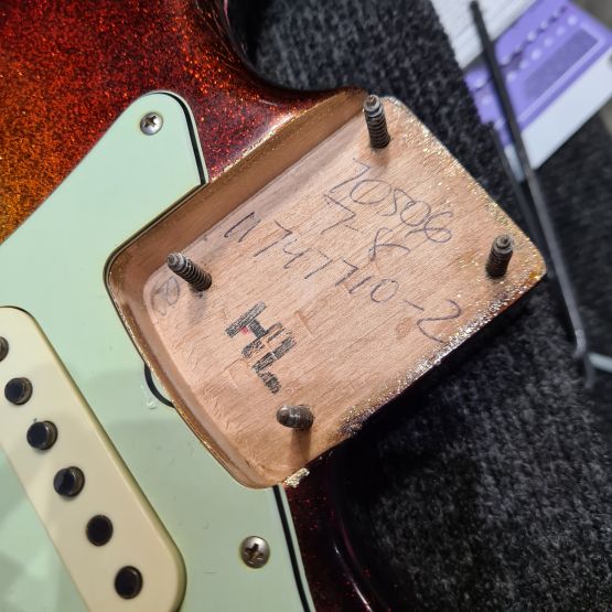 Fender Custom Shop Limited 1963 Journeyman Stratocaster Sparkle Sunburst 2017 NAMM USA электрогитара