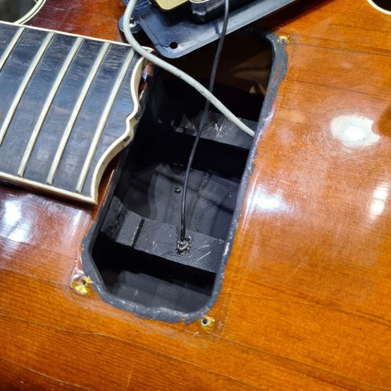Ovation Tornado Sunburst 1968 USA электрогитара