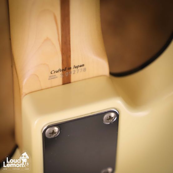 Fender AJB Aerodyne Jazz Bass Fretless Vintage White 2007 Japan безладовая бас-гитара