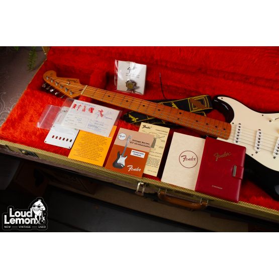 Fender AVRI '57 Stratocaster Black 1990 USA электрогитара