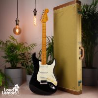 Fender AVRI '57 Stratocaster Black 1990 USA электрогитара