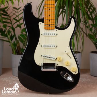 Fender AVRI '57 Stratocaster Black 1990 USA электрогитара