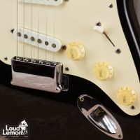 Fender AVRI '57 Stratocaster Black 1990 USA электрогитара