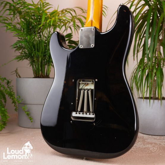 Fender AVRI '57 Stratocaster Black 1990 USA электрогитара