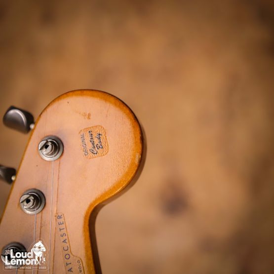 Fender AVRI '57 Stratocaster 2-Color Sunburst 1999 USA электрогитара