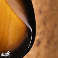 Fender AVRI '57 Stratocaster 2-Color Sunburst 1999 USA электрогитара