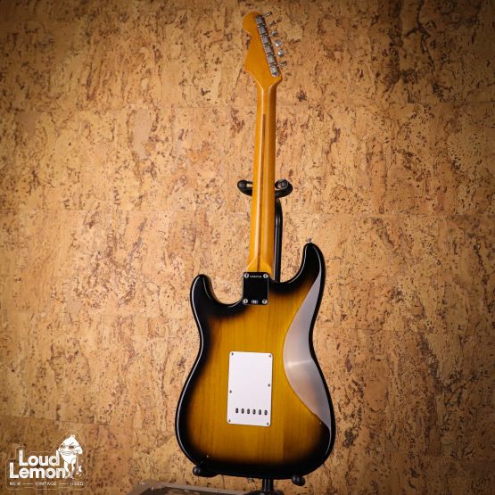 Fender AVRI '57 Stratocaster 2-Color Sunburst 1999 USA электрогитара