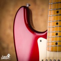Fender AVRI '57 Stratocaster Candy Apple Red 1998 USA электрогитара
