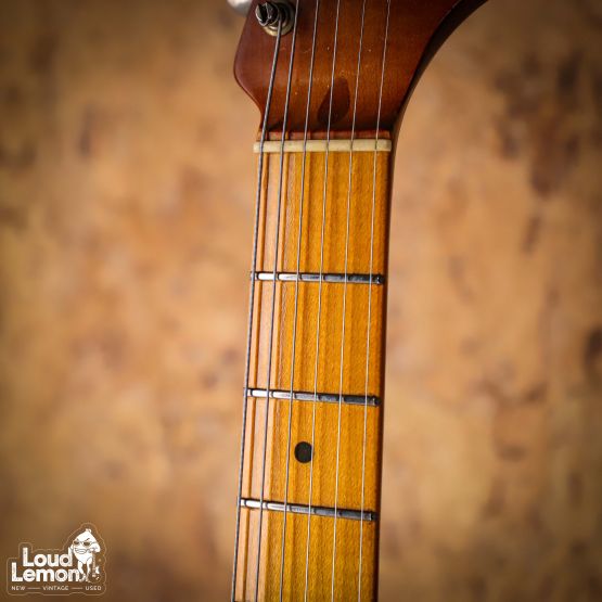 Fender AVRI '57 Stratocaster Candy Apple Red 1998 USA электрогитара