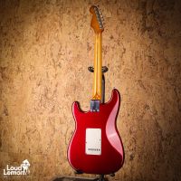 Fender AVRI '57 Stratocaster Candy Apple Red 1998 USA электрогитара