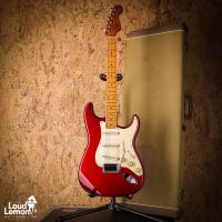 Fender AVRI '57 Stratocaster Candy Apple Red 1998 USA электрогитара