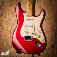 Fender AVRI '57 Stratocaster Candy Apple Red 1998 USA электрогитара