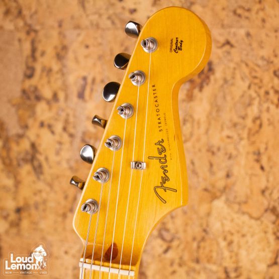 Fender AVRI '57 Stratocaster Sunburst 2006 электрогитара