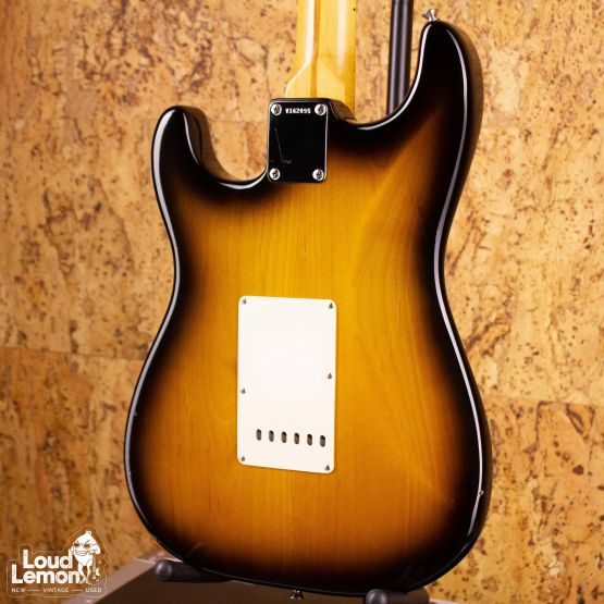 Fender AVRI '57 Stratocaster Sunburst 2006 электрогитара