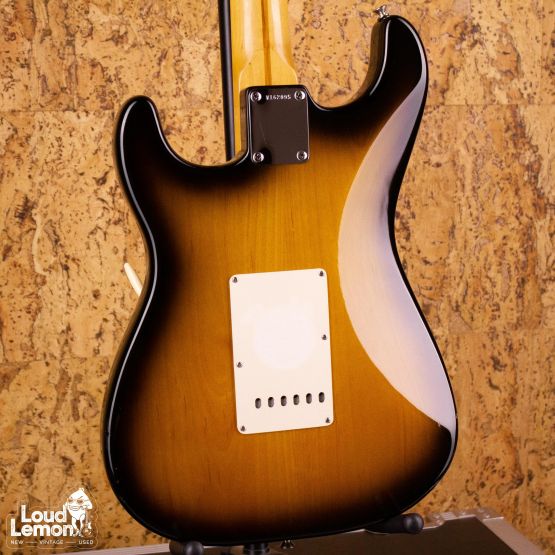 Fender AVRI '57 Stratocaster Sunburst 2006 электрогитара